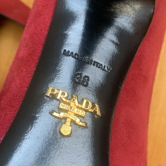 Prada Burgundy Red Suede Pumps Heels Size US8 Platform Pointed Toe GUC 4.5" heel - Picture 8 of 14